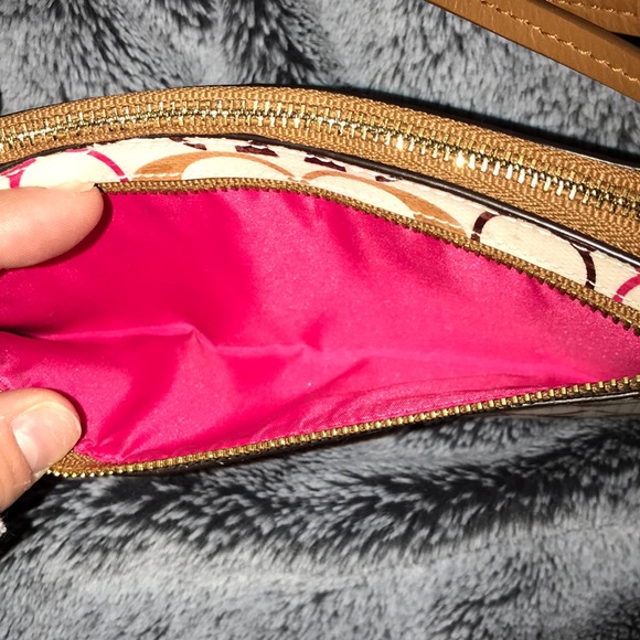 Coach Wallet! - Picture 4 of 7